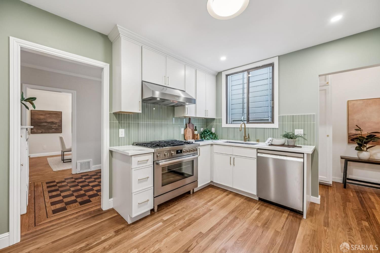 Detail Gallery Image 27 of 76 For 1583 17th Ave, San Francisco,  CA 94122 - 3 Beds | 2/1 Baths