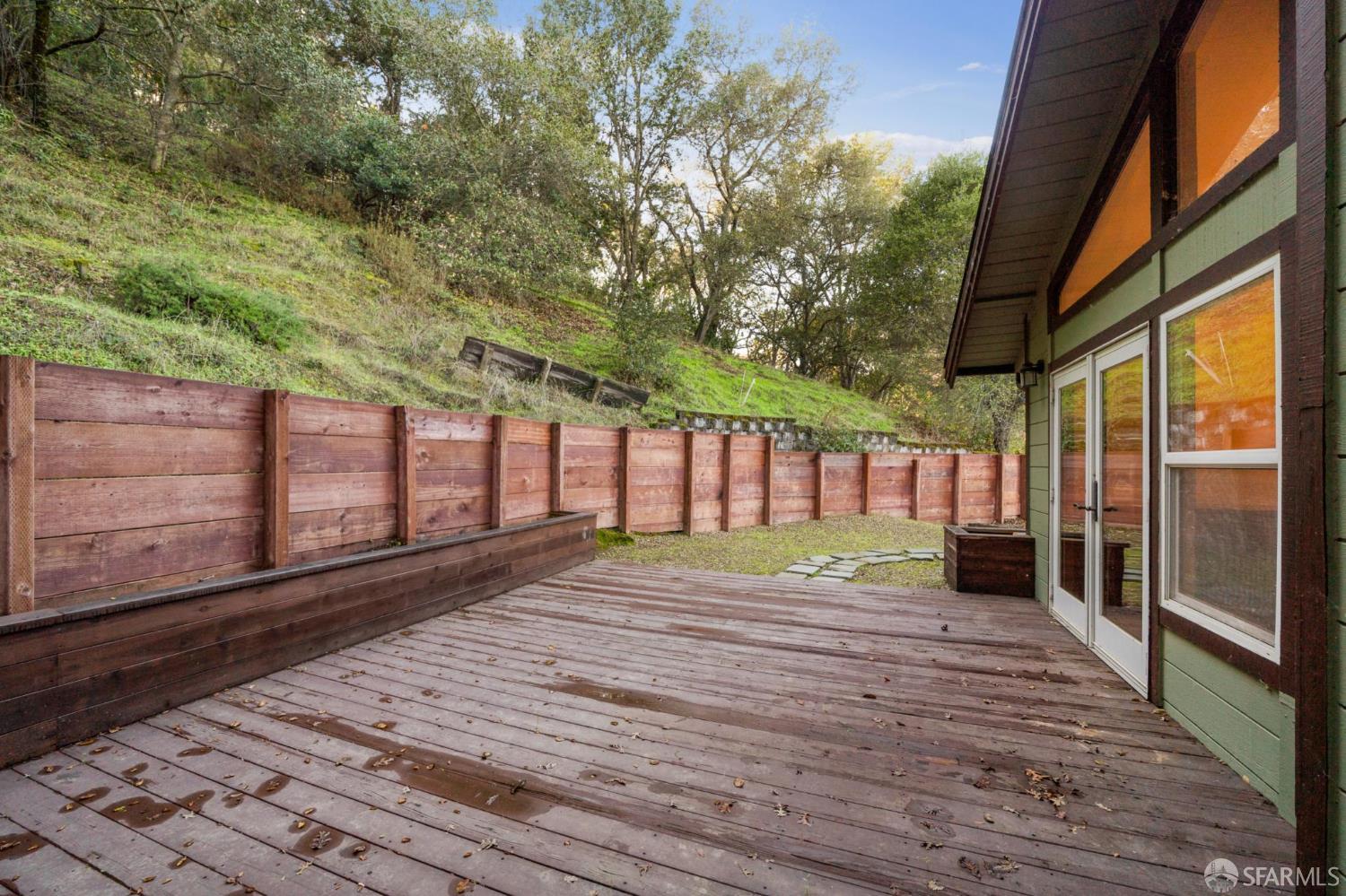 Detail Gallery Image 26 of 67 For 305 Lindsey Dr, Martinez,  CA 94553 - 4 Beds | 3/2 Baths