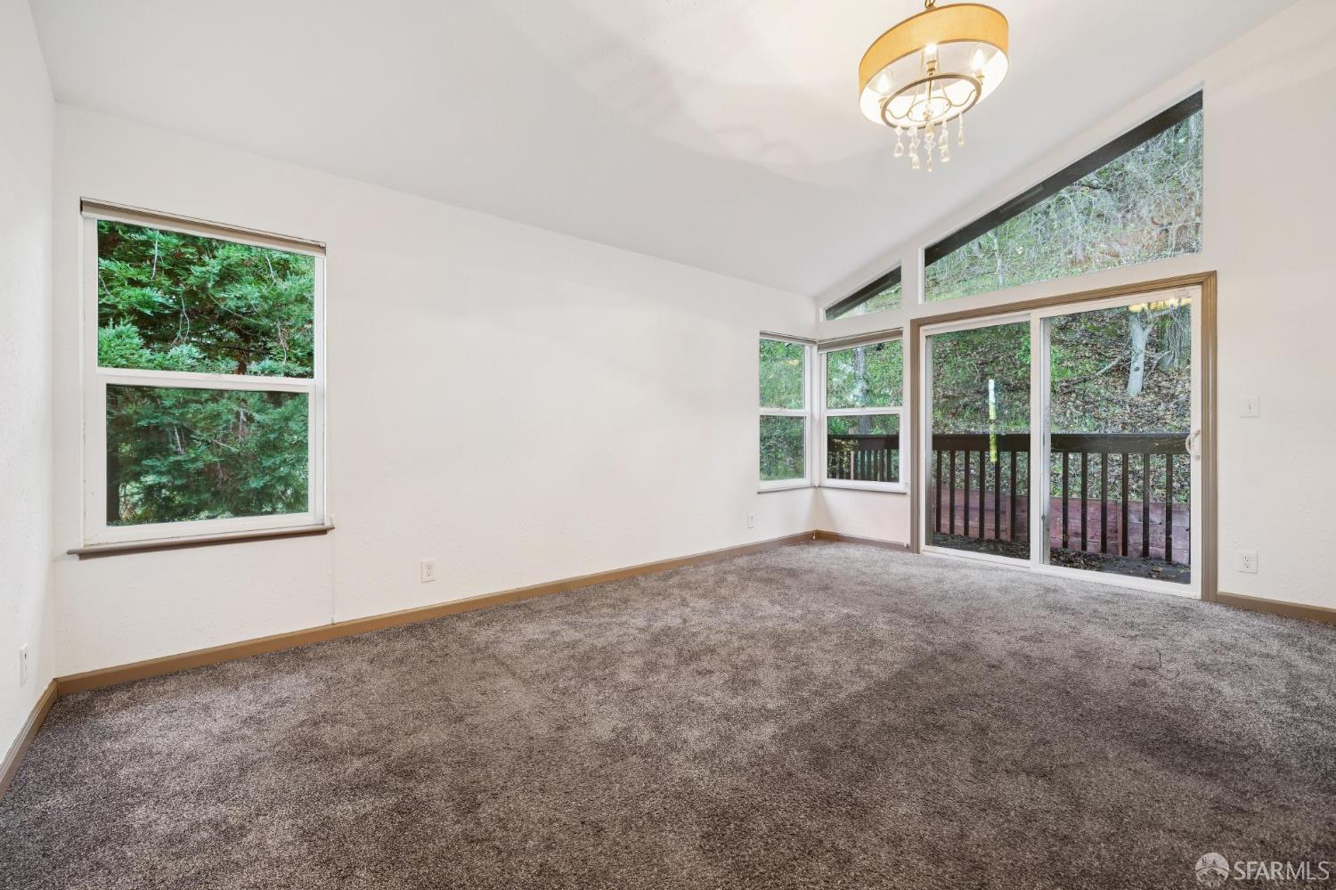 Detail Gallery Image 36 of 67 For 305 Lindsey Dr, Martinez,  CA 94553 - 4 Beds | 3/2 Baths