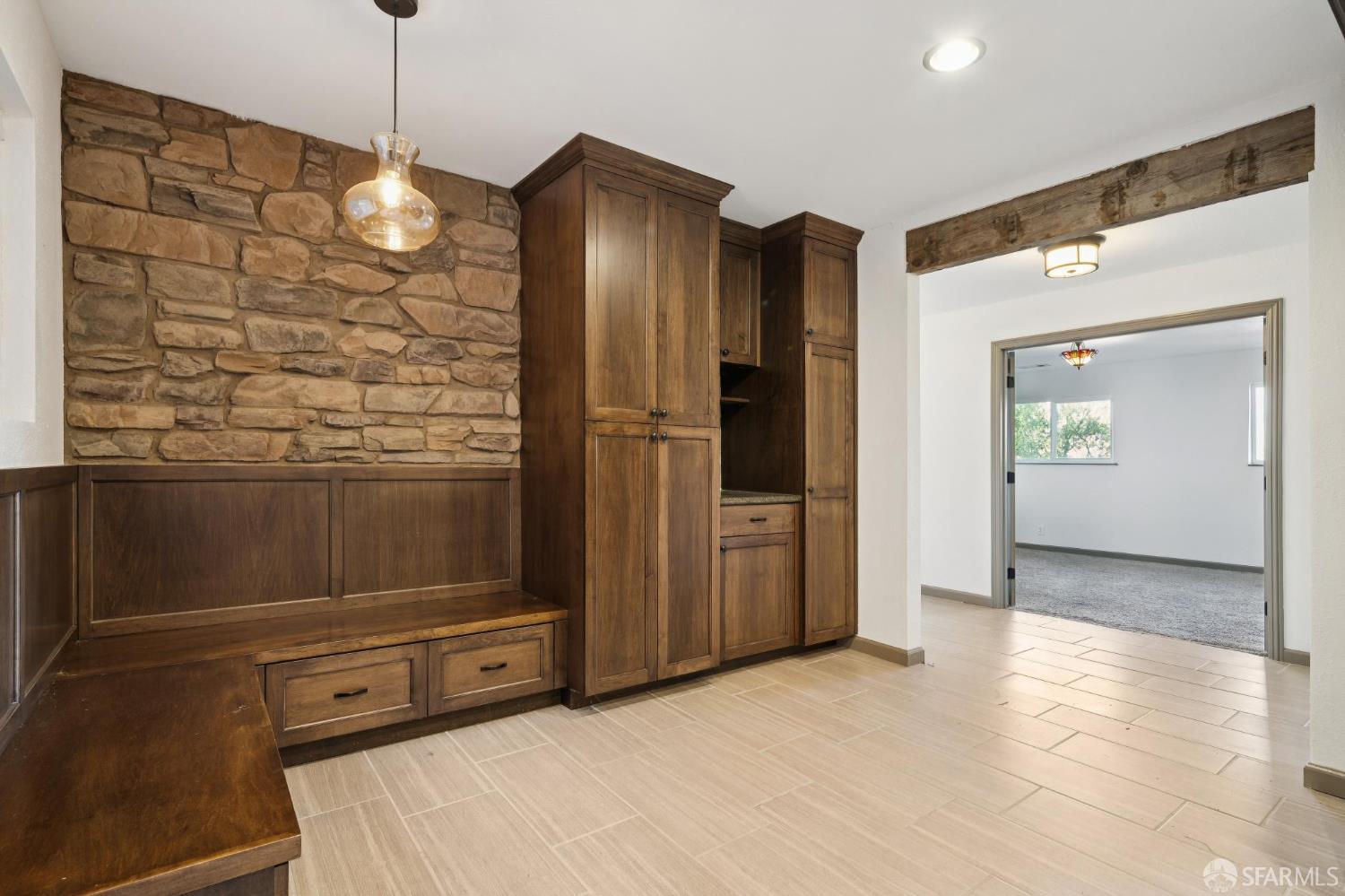 Detail Gallery Image 19 of 67 For 305 Lindsey Dr, Martinez,  CA 94553 - 4 Beds | 3/2 Baths