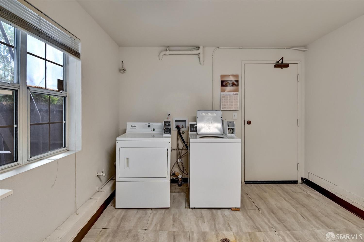 Detail Gallery Image 25 of 33 For 1678 Wallace Ave, San Francisco,  CA 94124 - 3 Beds | 2 Baths