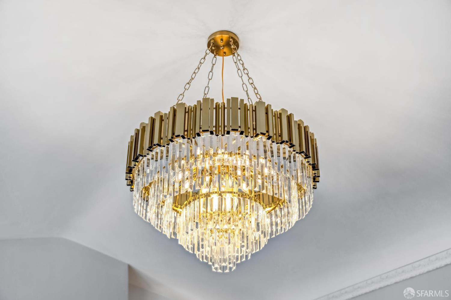 Detail Gallery Image 10 of 76 For 1583 17th Ave, San Francisco,  CA 94122 - 3 Beds | 2/1 Baths