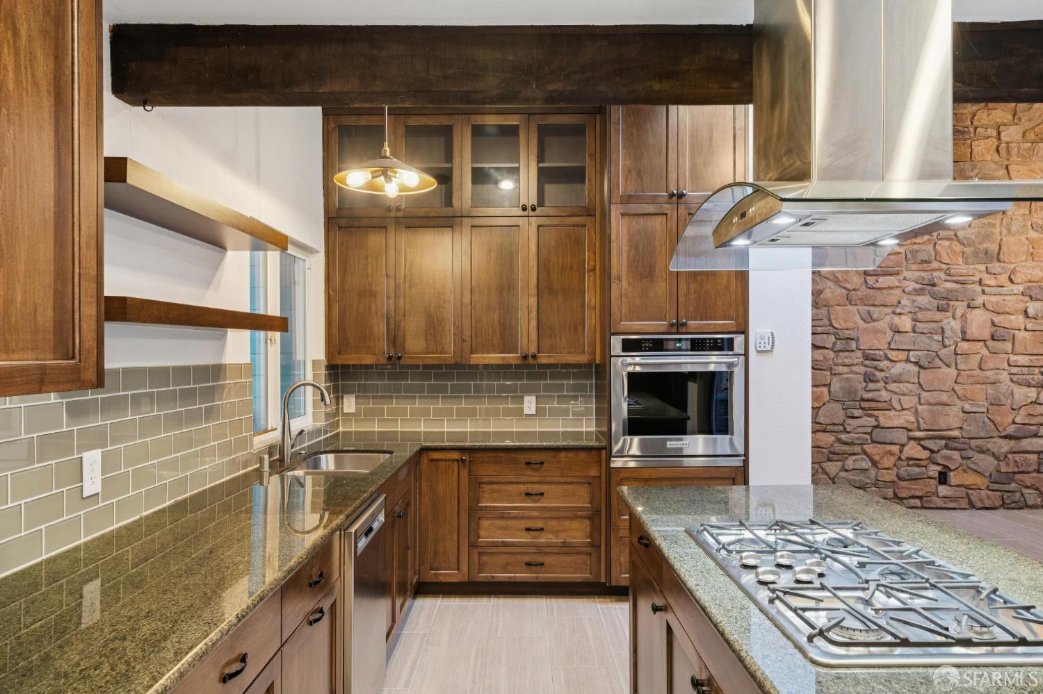 Detail Gallery Image 17 of 67 For 305 Lindsey Dr, Martinez,  CA 94553 - 4 Beds | 3/2 Baths