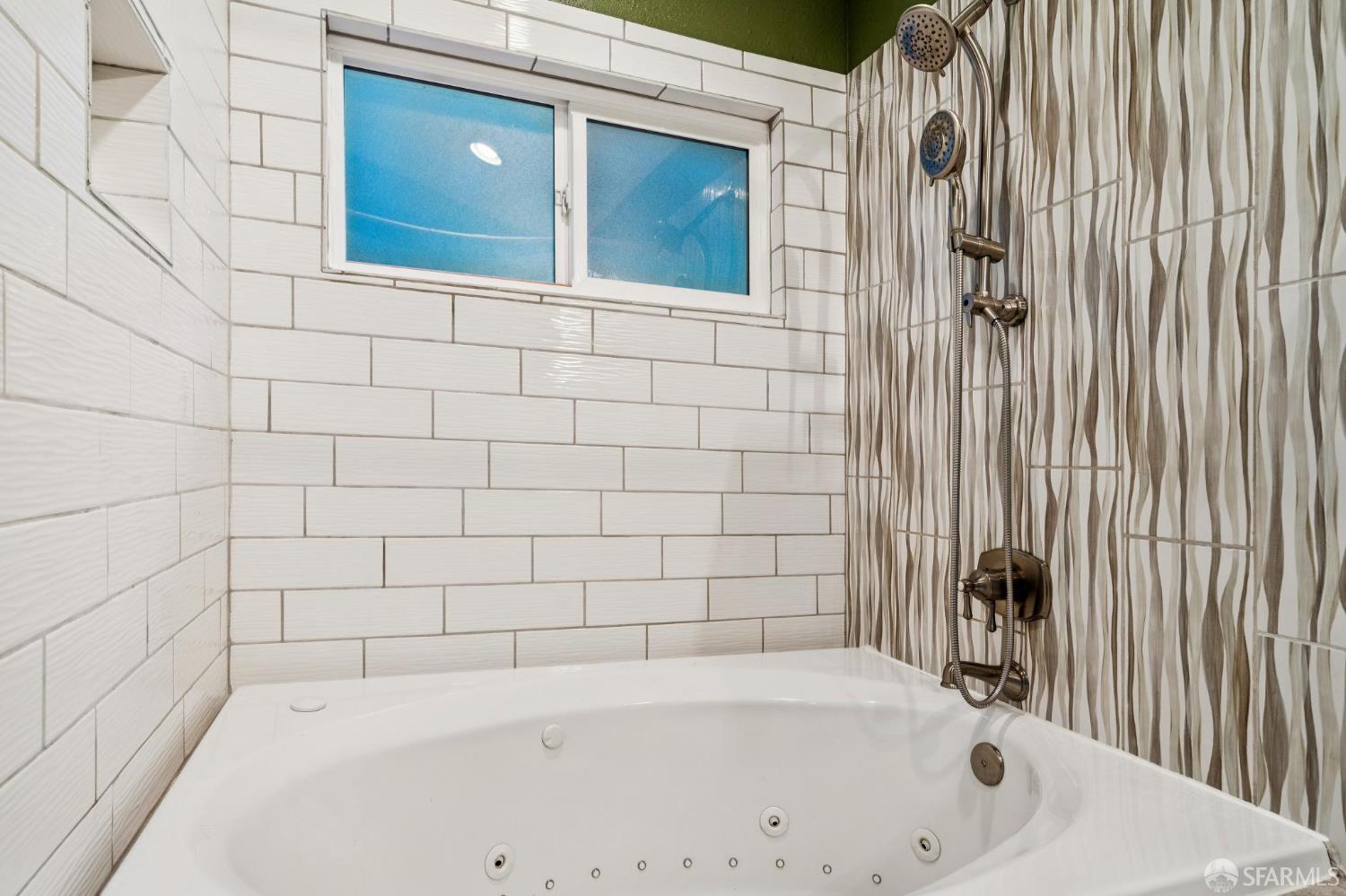 Detail Gallery Image 43 of 67 For 305 Lindsey Dr, Martinez,  CA 94553 - 4 Beds | 3/2 Baths