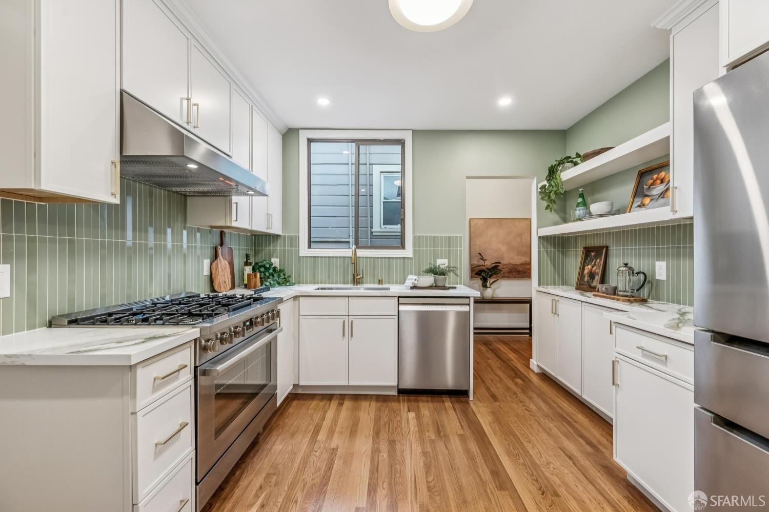 Detail Gallery Image 26 of 76 For 1583 17th Ave, San Francisco,  CA 94122 - 3 Beds | 2/1 Baths