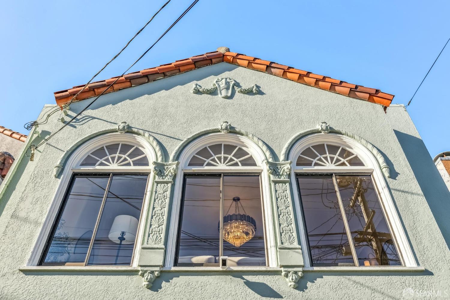 Detail Gallery Image 4 of 76 For 1583 17th Ave, San Francisco,  CA 94122 - 3 Beds | 2/1 Baths