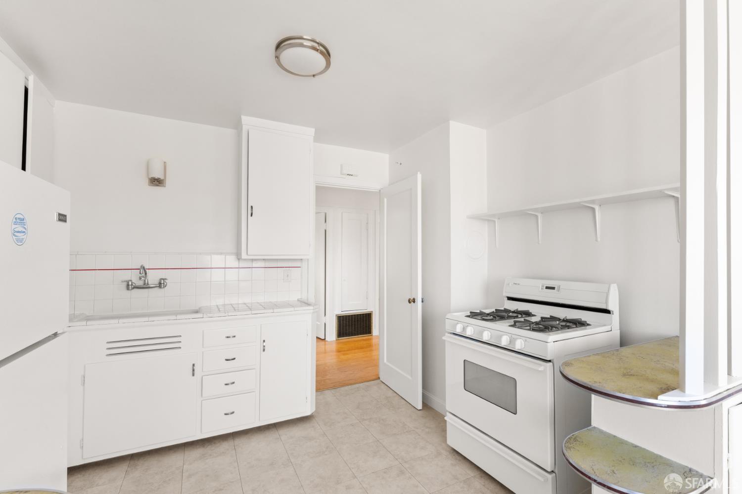 Detail Gallery Image 16 of 39 For 2666 44th Ave, San Francisco,  CA 94116 - 3 Beds | 2 Baths