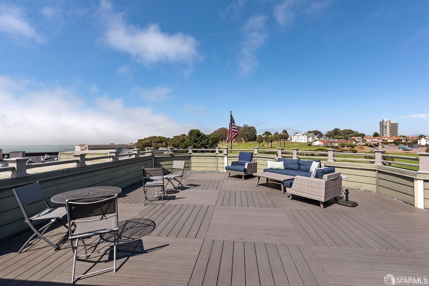 Detail Gallery Image 3 of 17 For 3501 Laguna St #208,  San Francisco,  CA 94123 - 1 Beds | 1 Baths