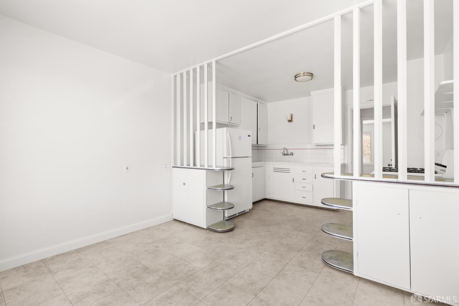 Detail Gallery Image 12 of 39 For 2666 44th Ave, San Francisco,  CA 94116 - 3 Beds | 2 Baths