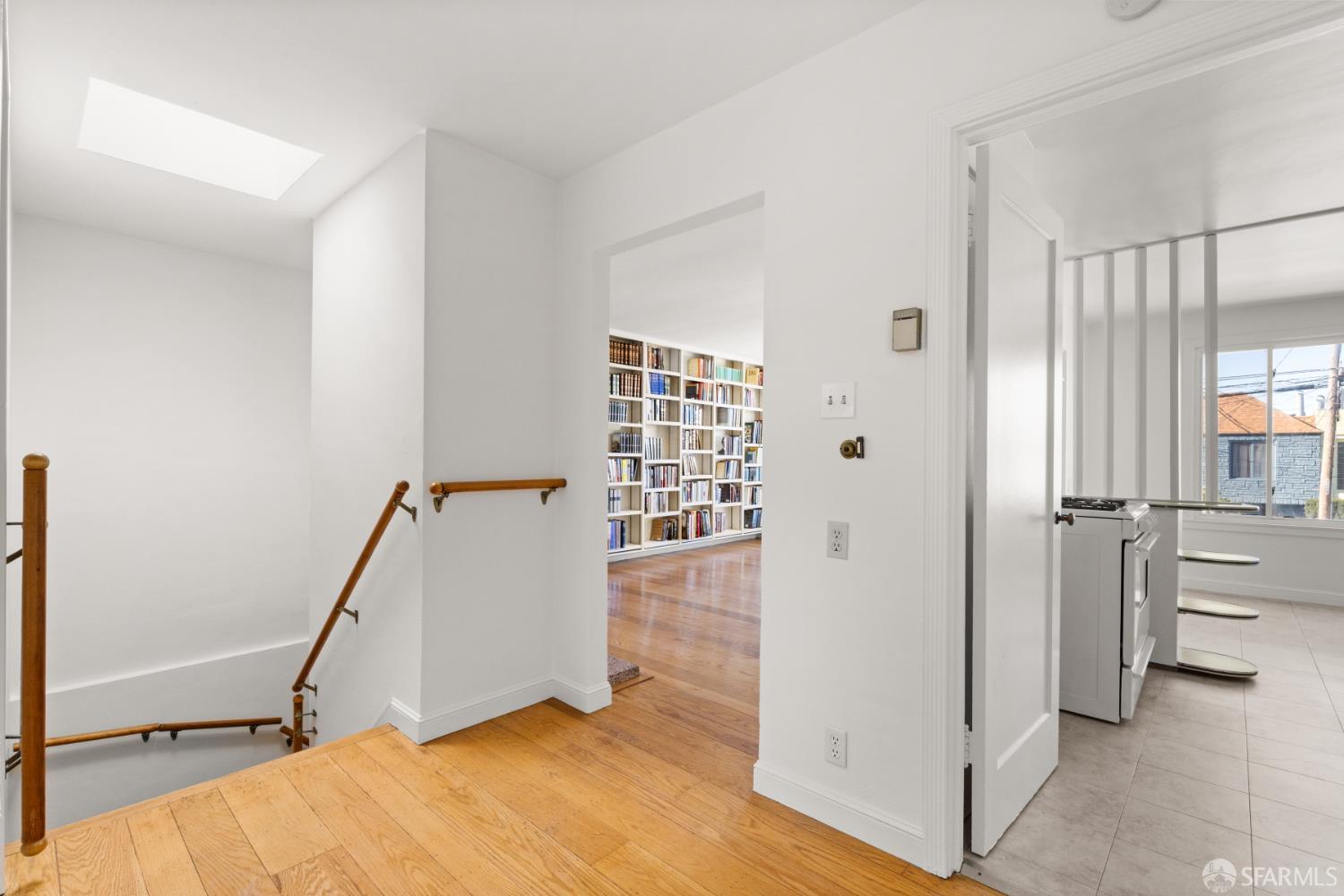 Detail Gallery Image 8 of 39 For 2666 44th Ave, San Francisco,  CA 94116 - 3 Beds | 2 Baths