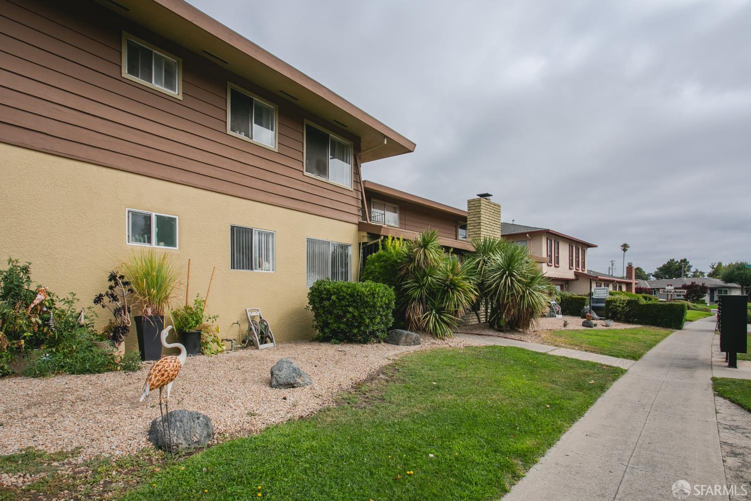 Detail Gallery Image 4 of 19 For 4567 Hamilton Ave, San Jose,  CA 95130 - – Beds | – Baths