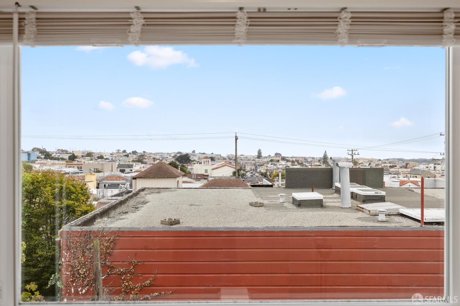 Detail Gallery Image 10 of 14 For 1605 20th Ave, San Francisco,  CA 94122 - 2 Beds | 1 Baths