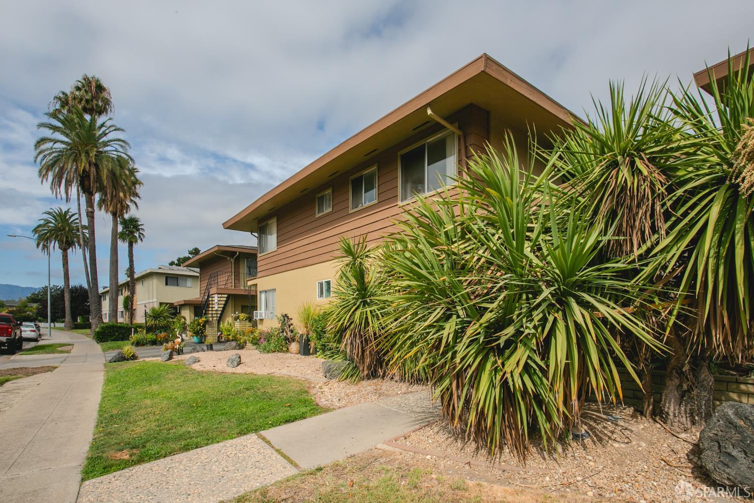 Detail Gallery Image 2 of 19 For 4567 Hamilton Ave, San Jose,  CA 95130 - – Beds | – Baths