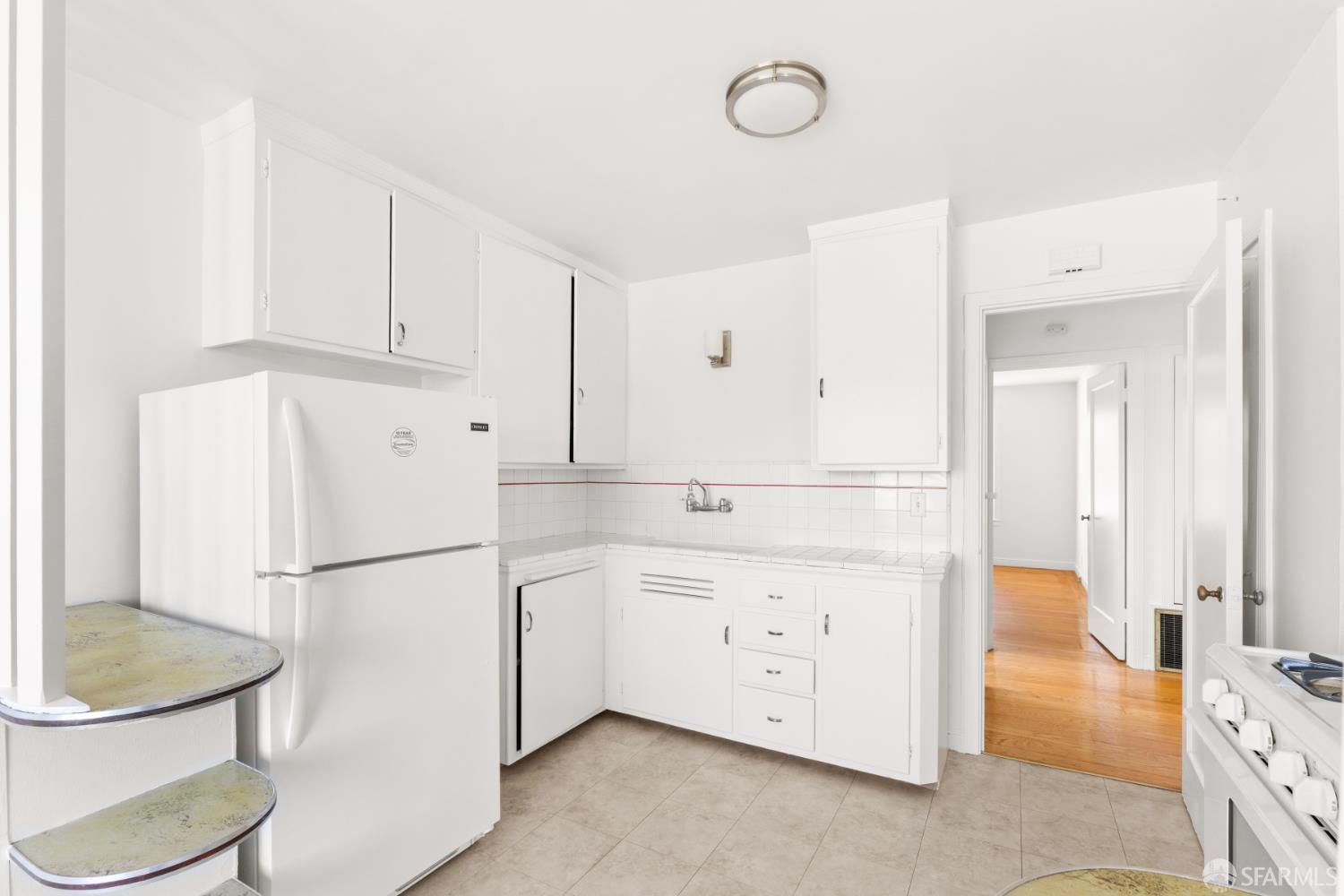 Detail Gallery Image 15 of 39 For 2666 44th Ave, San Francisco,  CA 94116 - 3 Beds | 2 Baths