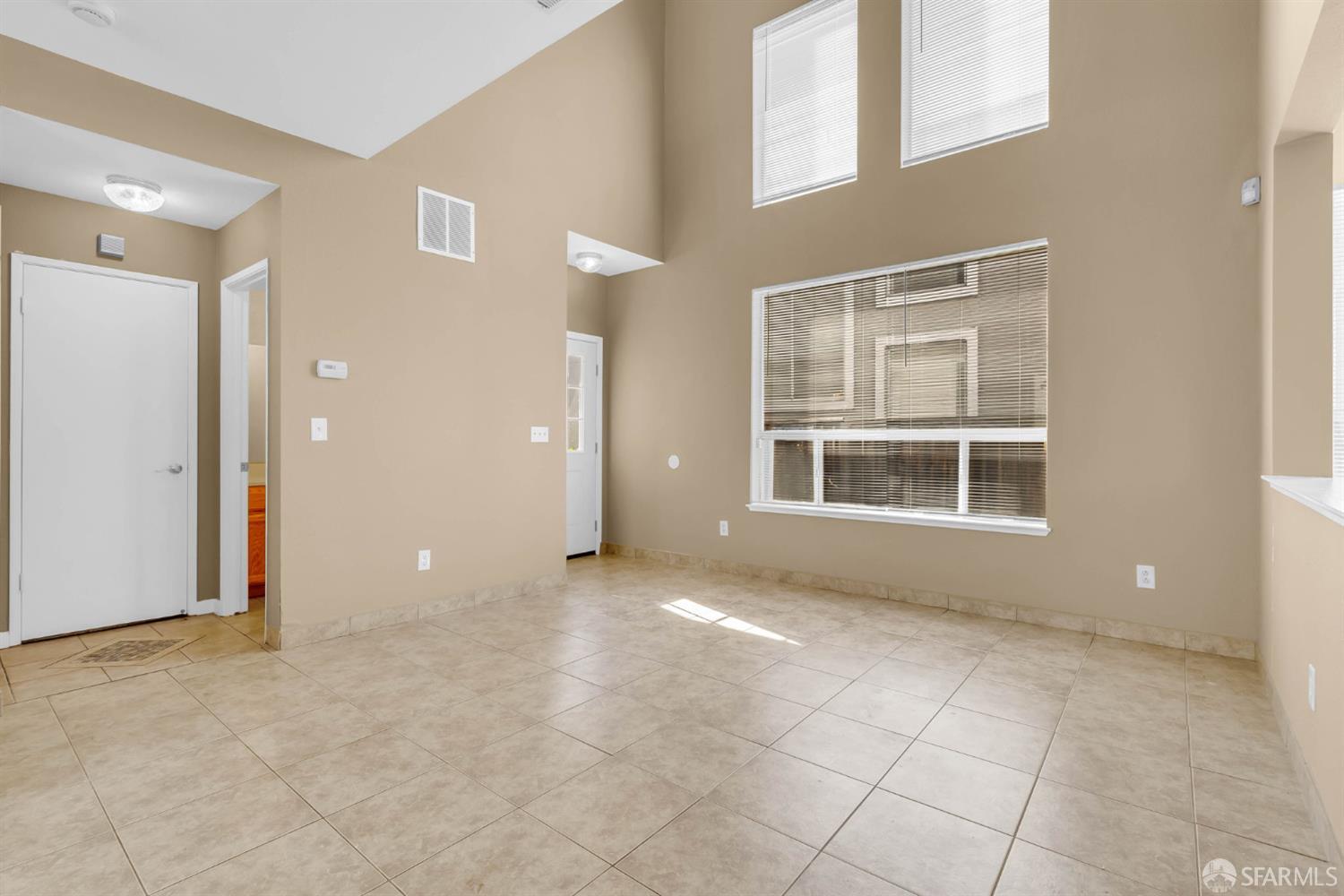 Detail Gallery Image 10 of 42 For 5329 Catanzaro Way, Antioch,  CA 94531 - 4 Beds | 2/1 Baths