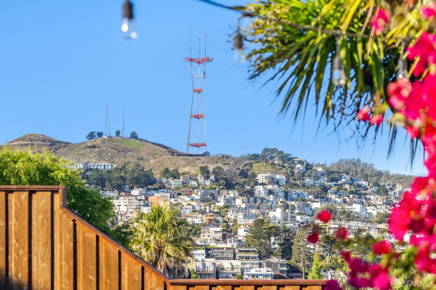 Detail Gallery Image 9 of 16 For 465 Liberty St, San Francisco,  CA 94114 - 2 Beds | 2 Baths