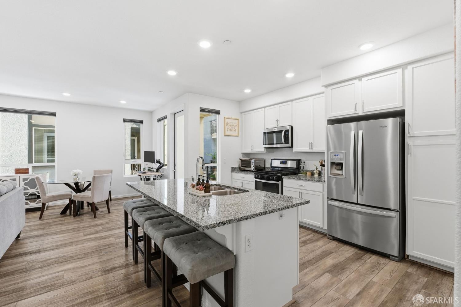 Detail Gallery Image 4 of 25 For 1470 Nightshade Rd #21,  Milpitas,  CA 95035 - 2 Beds | 2 Baths