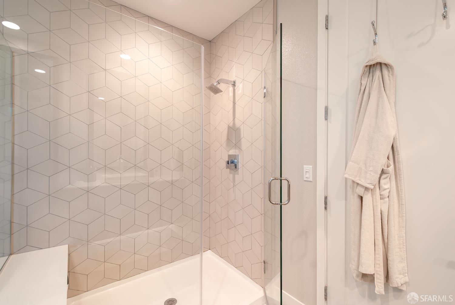 Detail Gallery Image 21 of 41 For 2137 Starling Ln #502,  Alameda,  CA 94501 - 3 Beds | 2/1 Baths