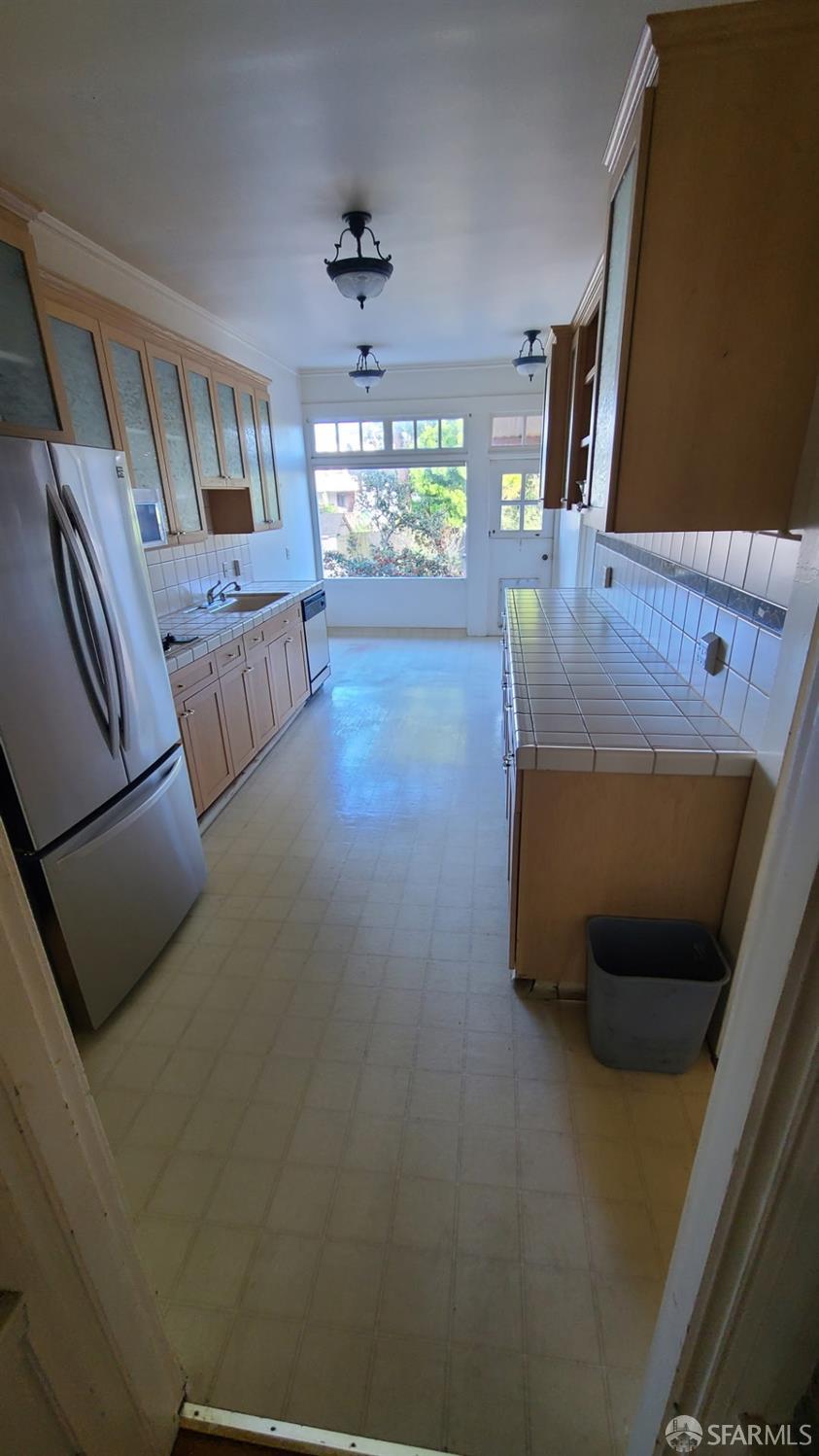 Detail Gallery Image 34 of 43 For 2466 34th Ave, San Francisco,  CA 94116 - 4 Beds | 2/1 Baths