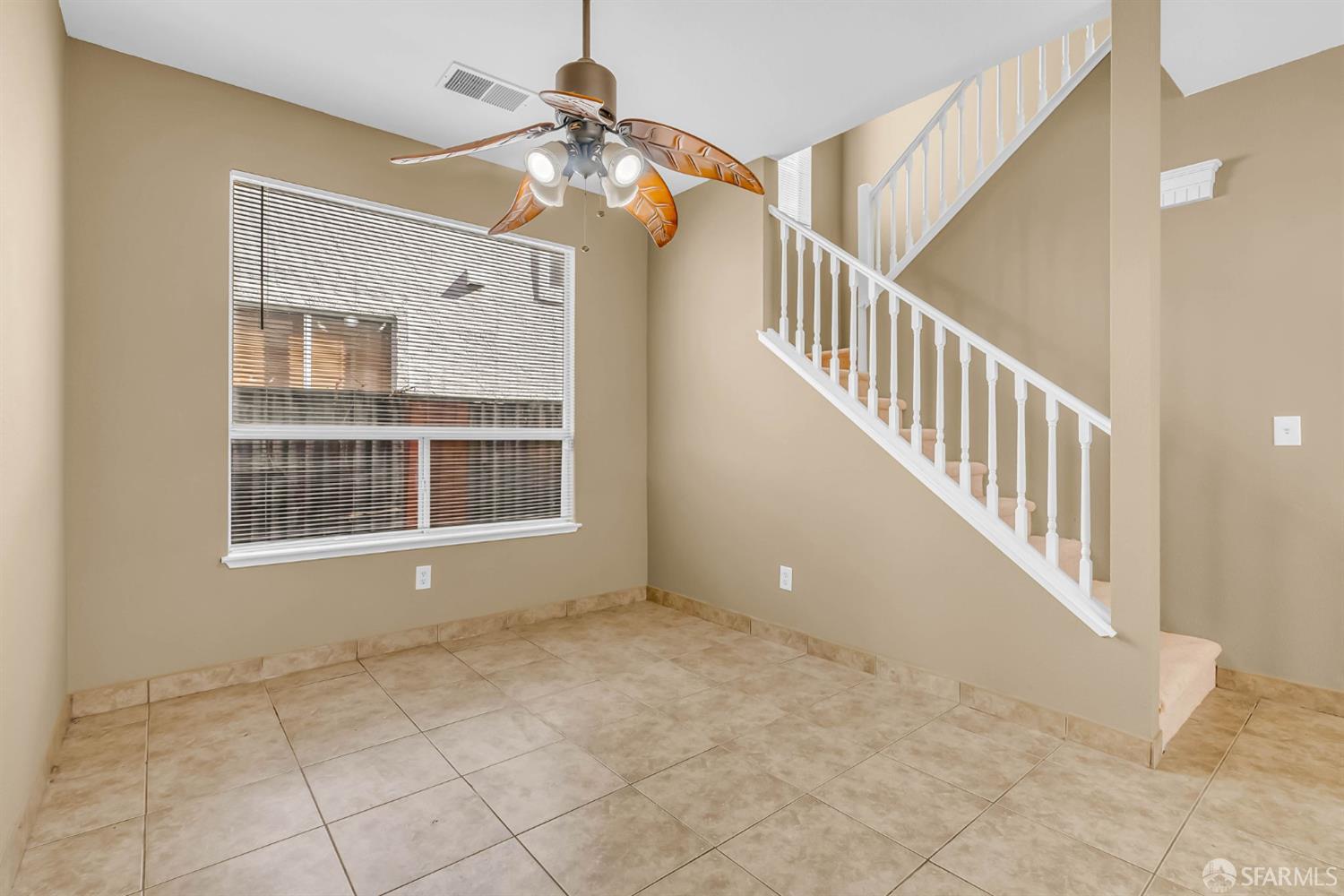 Detail Gallery Image 8 of 42 For 5329 Catanzaro Way, Antioch,  CA 94531 - 4 Beds | 2/1 Baths