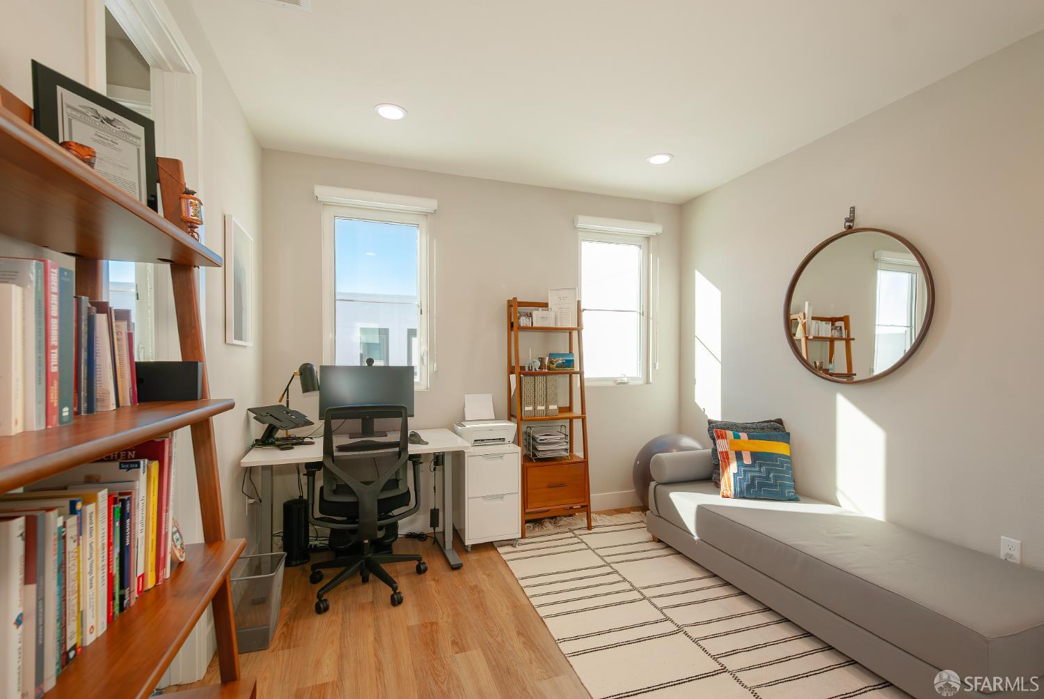 Detail Gallery Image 22 of 41 For 2137 Starling Ln #502,  Alameda,  CA 94501 - 3 Beds | 2/1 Baths