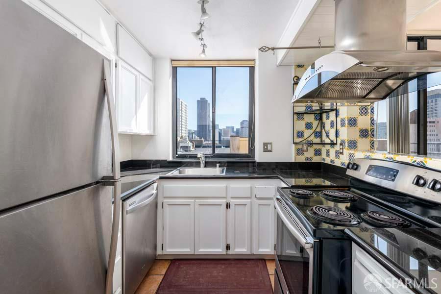 Detail Gallery Image 2 of 22 For 900 Bush St #907,  San Francisco,  CA 94109 - 2 Beds | 2 Baths