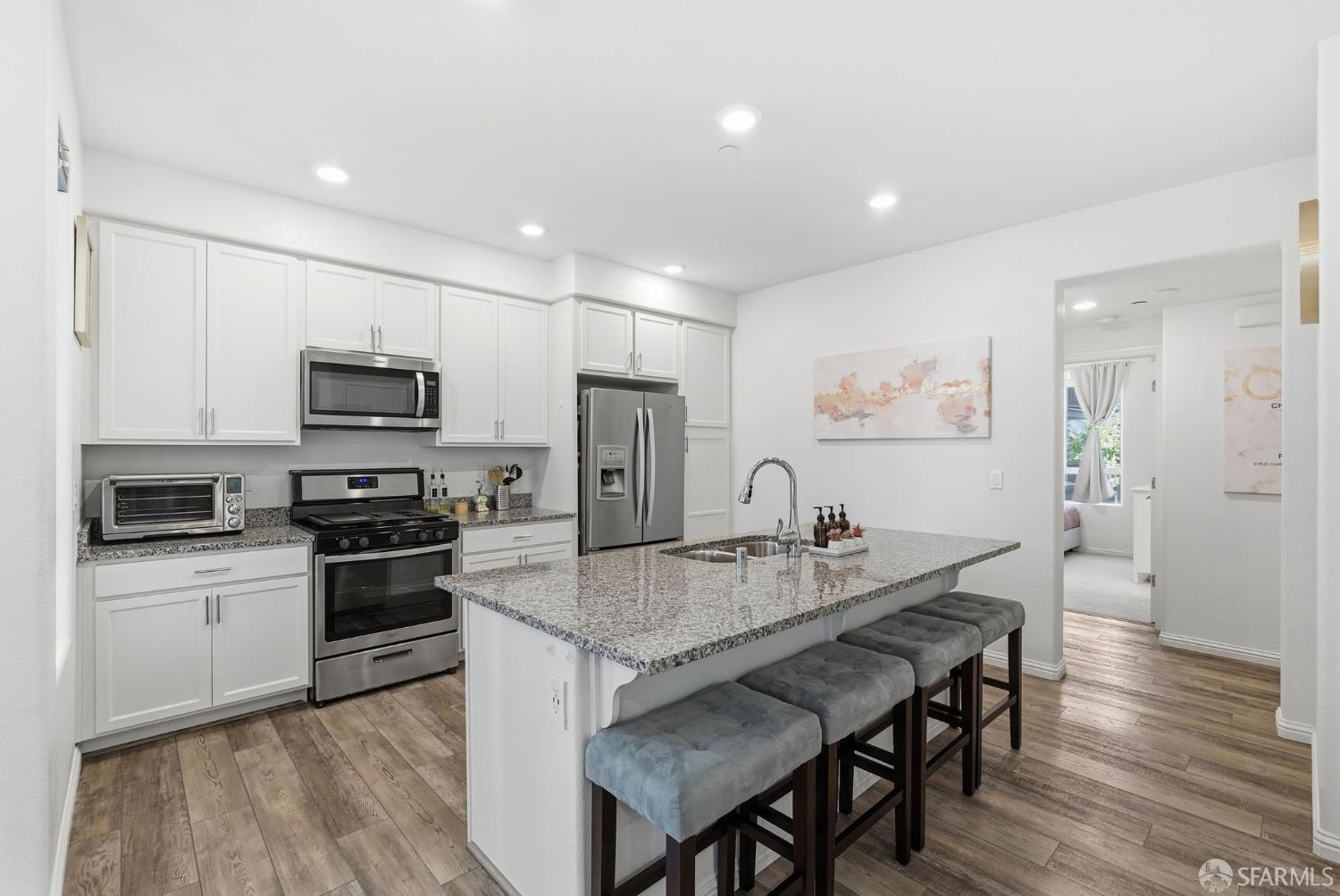 Detail Gallery Image 3 of 25 For 1470 Nightshade Rd #21,  Milpitas,  CA 95035 - 2 Beds | 2 Baths