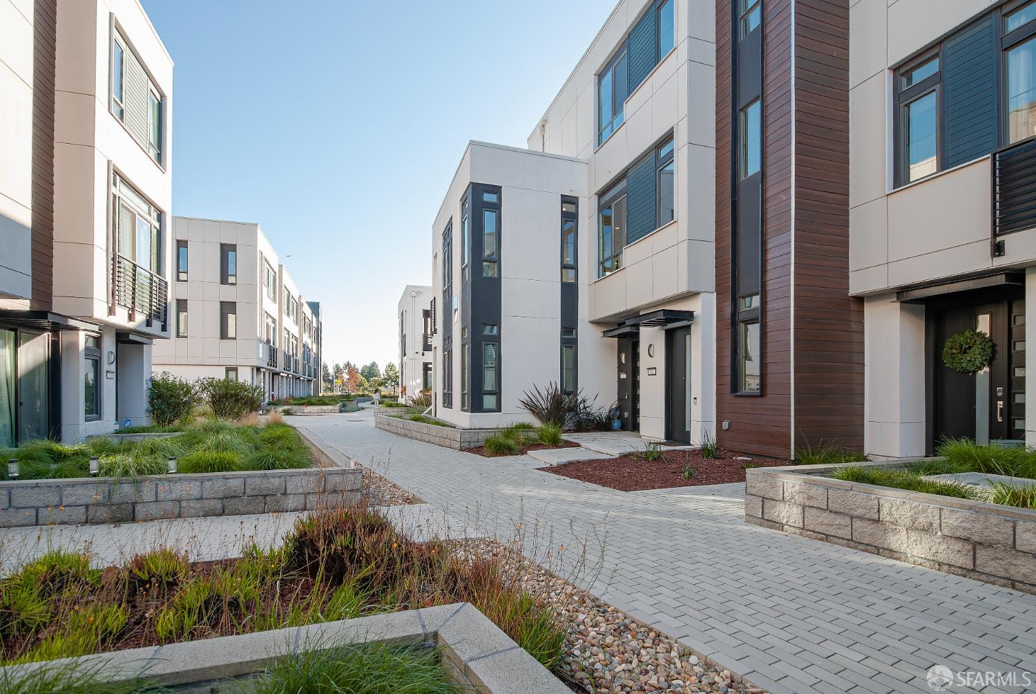 Detail Gallery Image 35 of 41 For 2137 Starling Ln #502,  Alameda,  CA 94501 - 3 Beds | 2/1 Baths