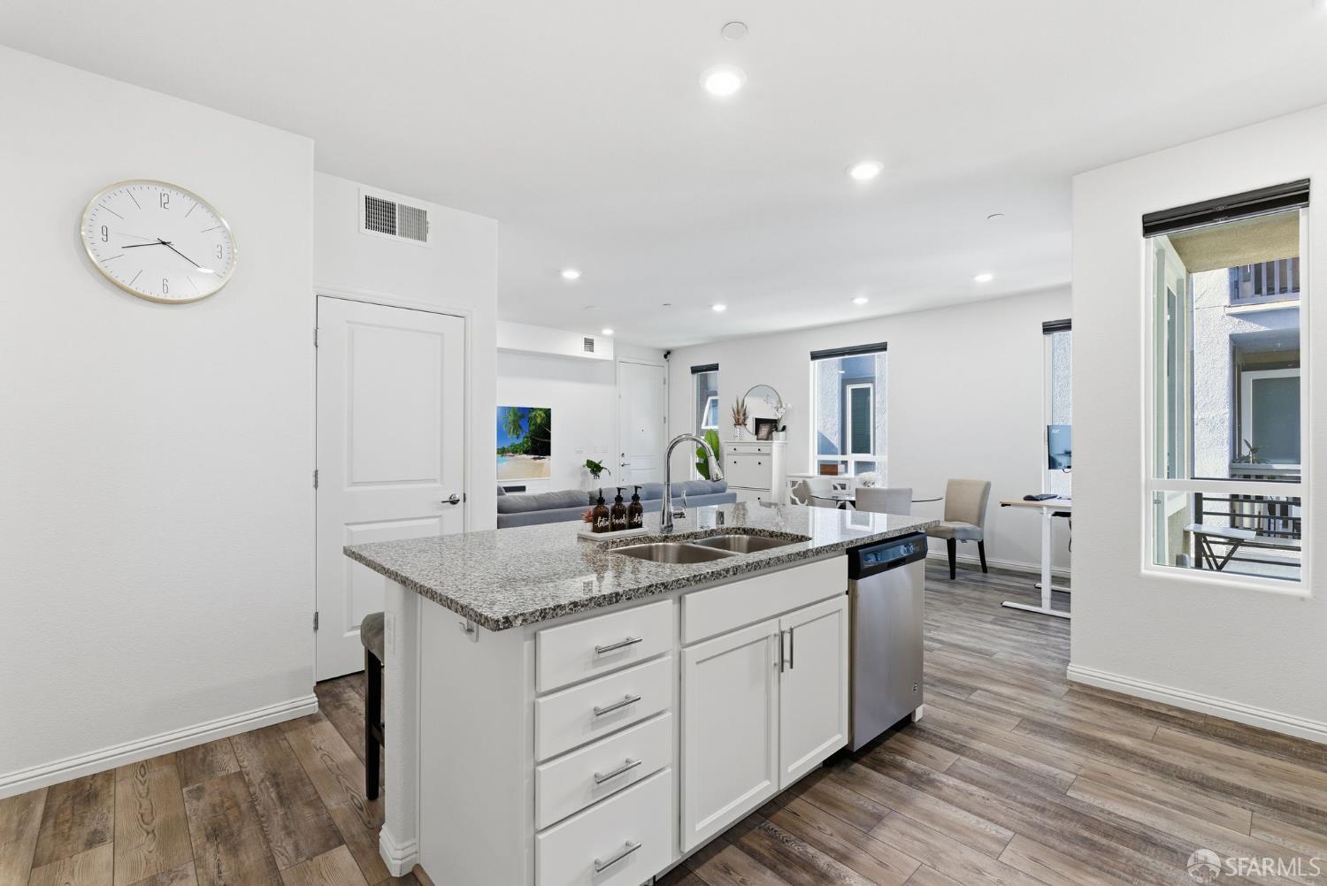 Detail Gallery Image 5 of 25 For 1470 Nightshade Rd #21,  Milpitas,  CA 95035 - 2 Beds | 2 Baths