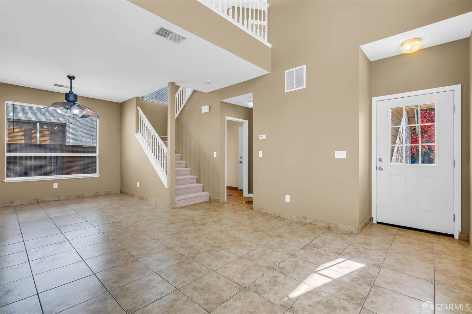 Detail Gallery Image 3 of 42 For 5329 Catanzaro Way, Antioch,  CA 94531 - 4 Beds | 2/1 Baths