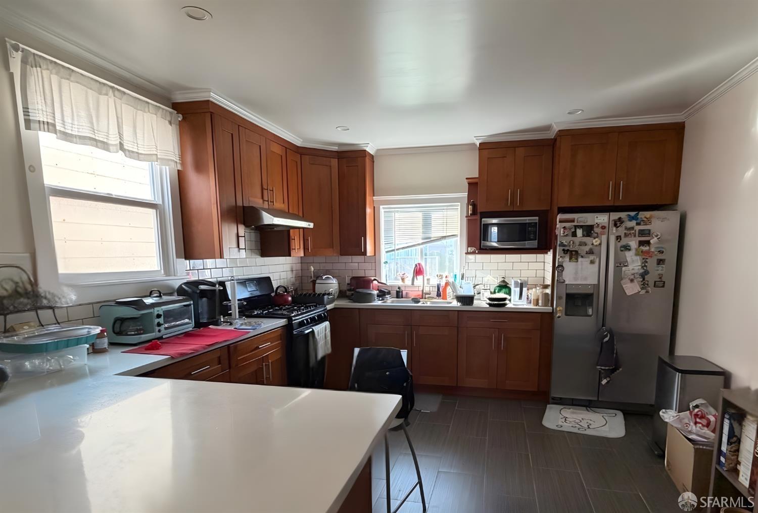 Detail Gallery Image 3 of 10 For 282 Oliver St, Daly City,  CA 94014 - 3 Beds | 2 Baths