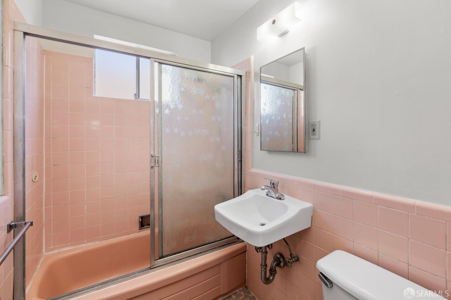 Detail Gallery Image 24 of 32 For 1 Lowell St, San Francisco,  CA 94112 - – Beds | – Baths