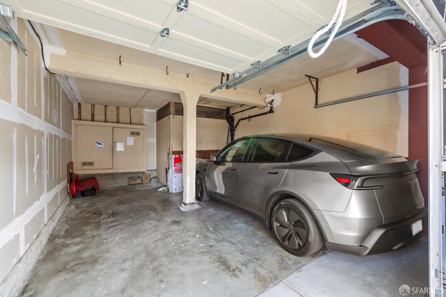 Detail Gallery Image 9 of 32 For 1 Lowell St, San Francisco,  CA 94112 - – Beds | – Baths