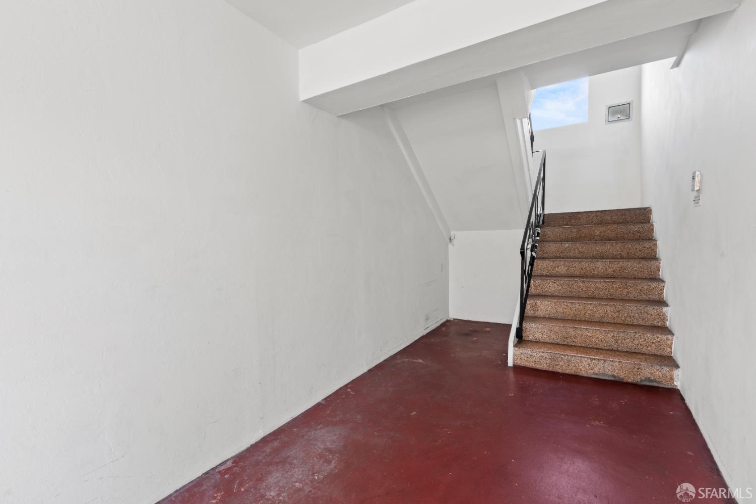 Detail Gallery Image 8 of 32 For 1 Lowell St, San Francisco,  CA 94112 - – Beds | – Baths