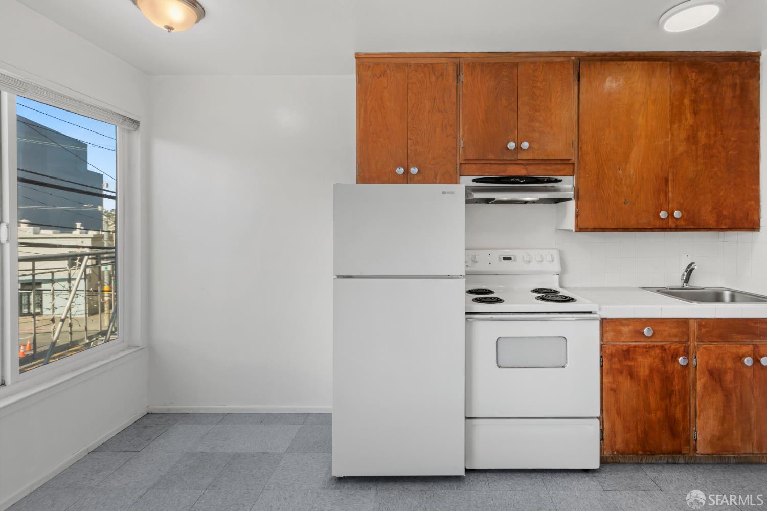 Detail Gallery Image 19 of 32 For 1 Lowell St, San Francisco,  CA 94112 - – Beds | – Baths