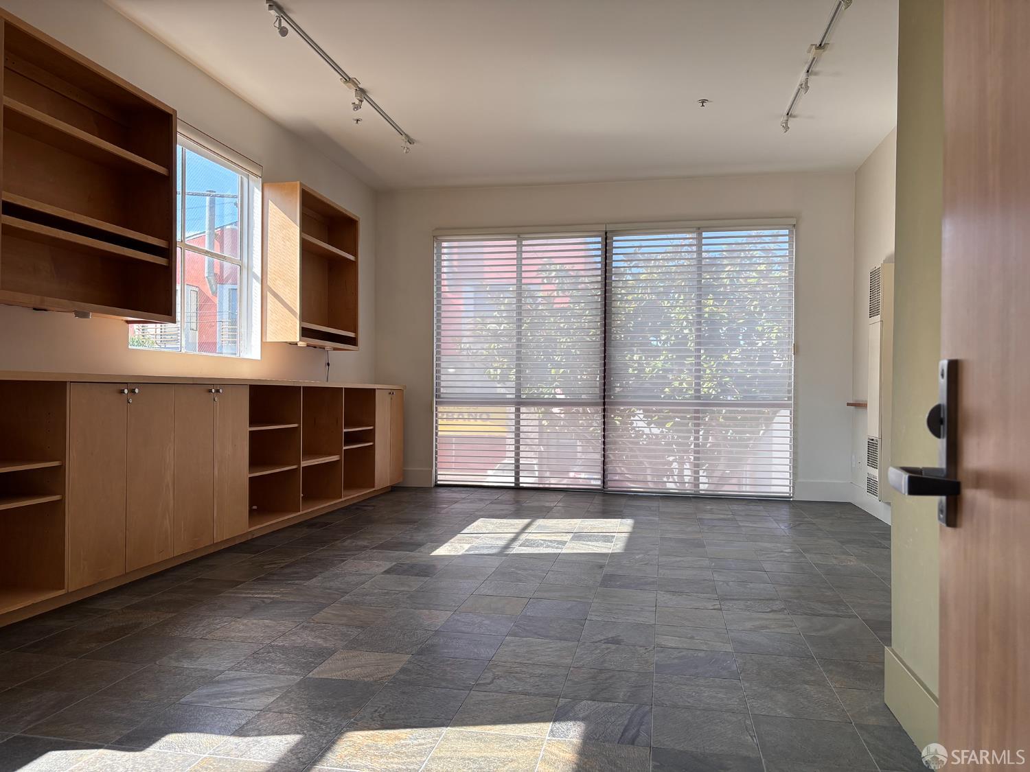 Detail Gallery Image 13 of 20 For 49 Missouri St #11,  San Francisco,  CA 94107 - 2 Beds | 2/1 Baths