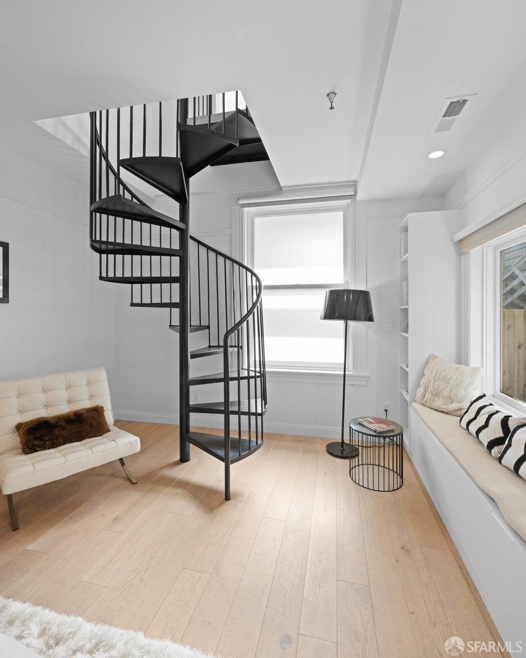 Detail Gallery Image 21 of 80 For 1259 Union St, San Francisco,  CA 94109 - 4 Beds | 3 Baths