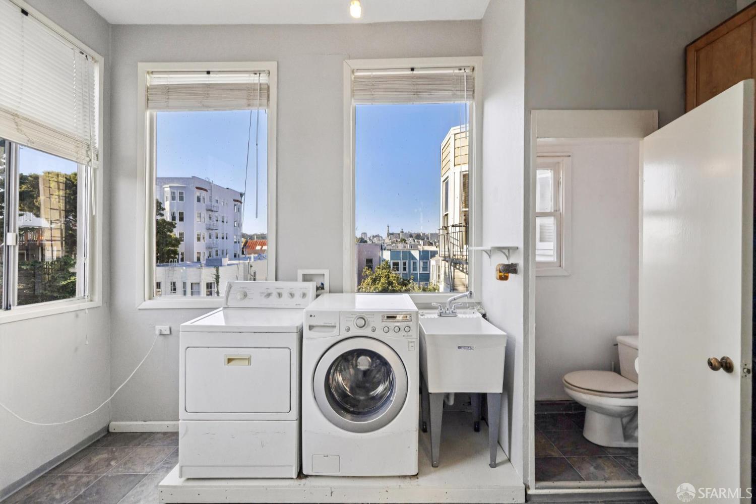 Detail Gallery Image 28 of 42 For 1241 Fulton St, San Francisco,  CA 94117 - 3 Beds | 2/1 Baths
