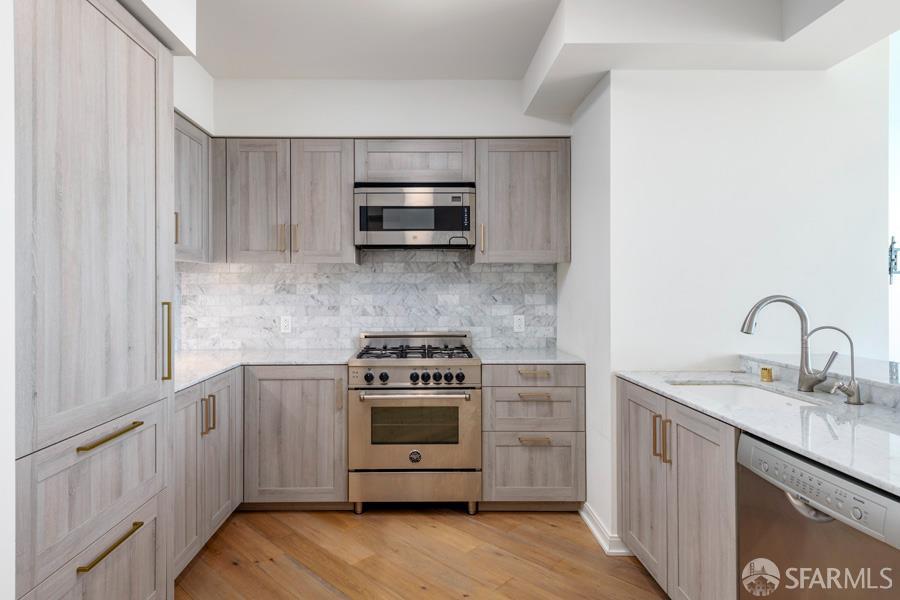 Detail Gallery Image 2 of 26 For 401 Harrison St 24d,  San Francisco,  CA 94105 - 2 Beds | 2 Baths