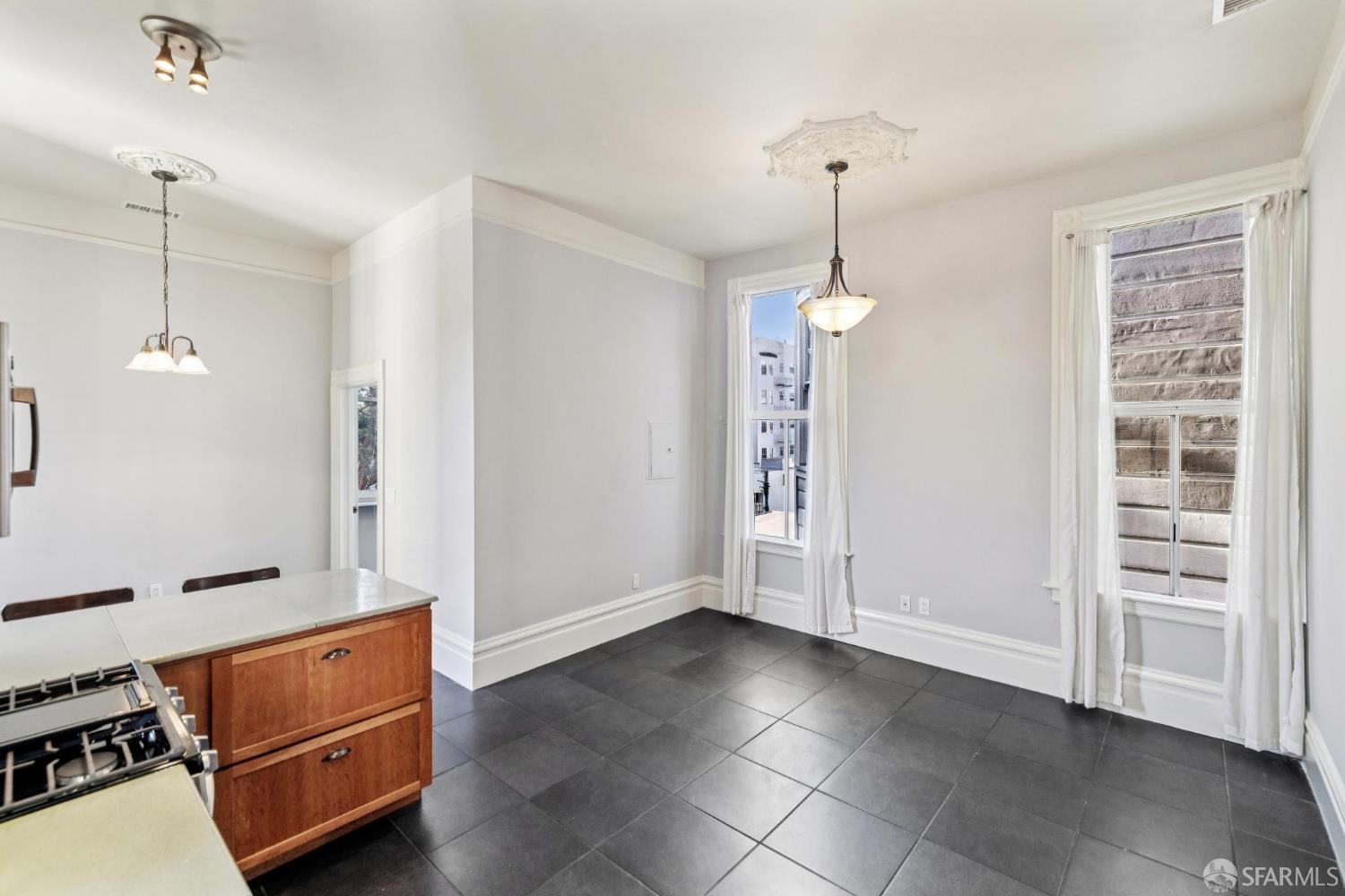 Detail Gallery Image 24 of 42 For 1241 Fulton St, San Francisco,  CA 94117 - 3 Beds | 2/1 Baths