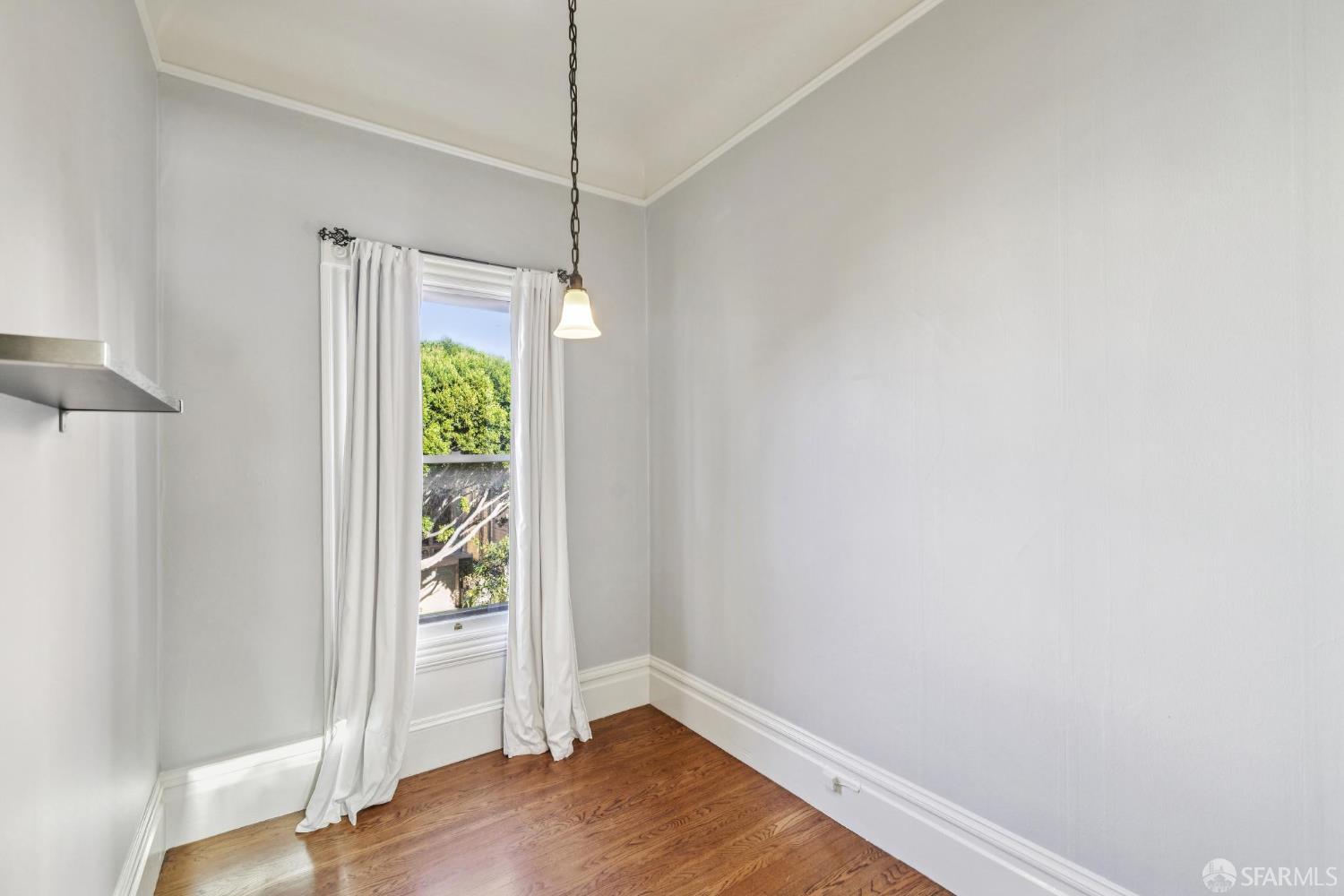 Detail Gallery Image 5 of 42 For 1241 Fulton St, San Francisco,  CA 94117 - 3 Beds | 2/1 Baths