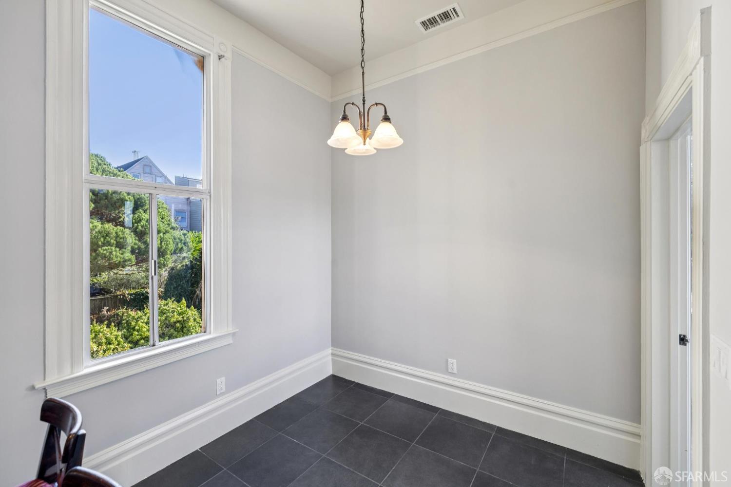 Detail Gallery Image 25 of 42 For 1241 Fulton St, San Francisco,  CA 94117 - 3 Beds | 2/1 Baths