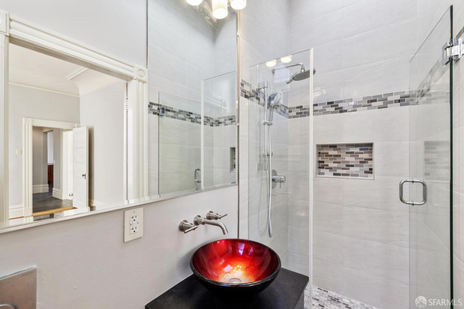 Detail Gallery Image 20 of 42 For 1241 Fulton St, San Francisco,  CA 94117 - 3 Beds | 2/1 Baths