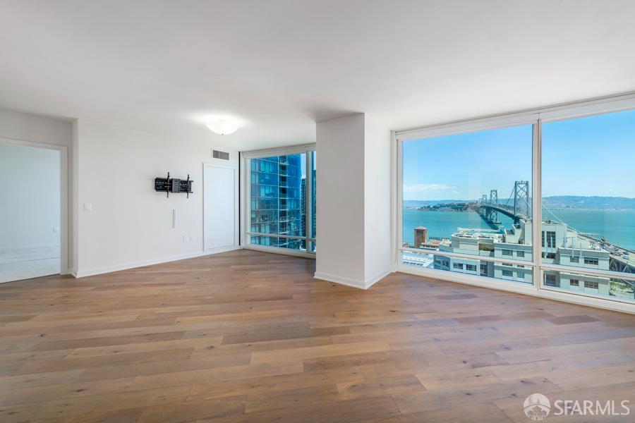 Detail Gallery Image 7 of 26 For 401 Harrison St 24d,  San Francisco,  CA 94105 - 2 Beds | 2 Baths