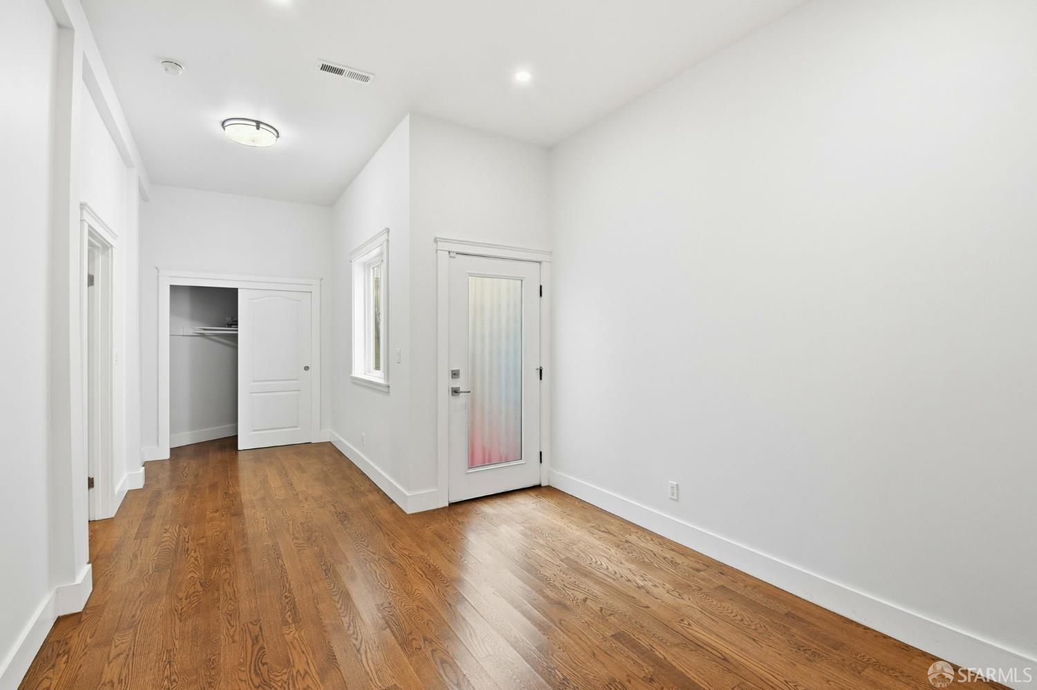 Detail Gallery Image 20 of 44 For 526 Silver Ave, San Francisco,  CA 94112 - 4 Beds | 3 Baths