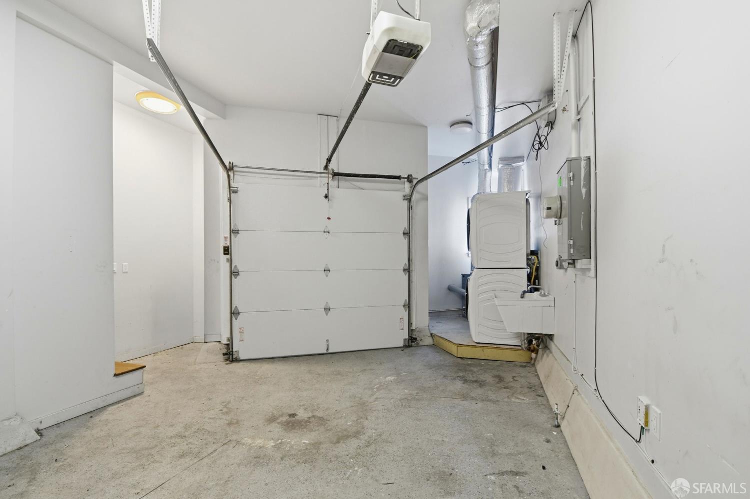 Detail Gallery Image 36 of 44 For 526 Silver Ave, San Francisco,  CA 94112 - 4 Beds | 3 Baths