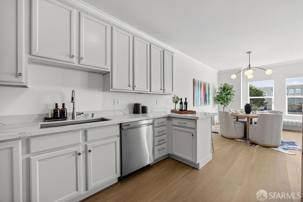 Detail Gallery Image 6 of 14 For 1326 Funston Ave, San Francisco,  CA 94122 - – Beds | – Baths