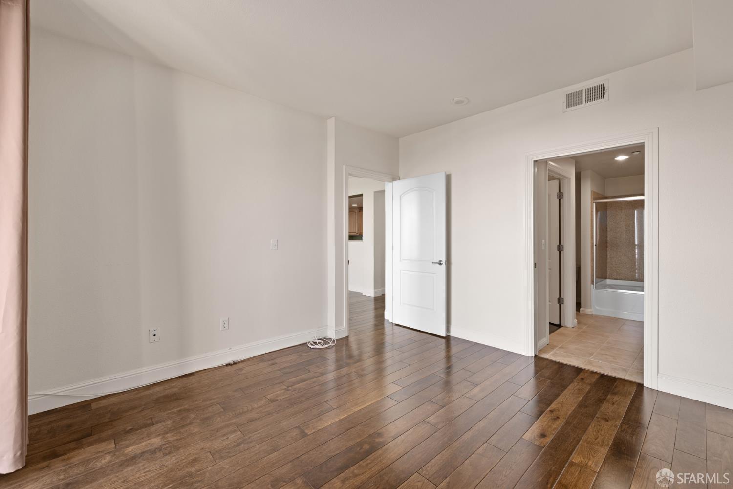 Detail Gallery Image 12 of 41 For 2210 Gellert Blvd #5202,  South San Francisco,  CA 94080 - 2 Beds | 2 Baths