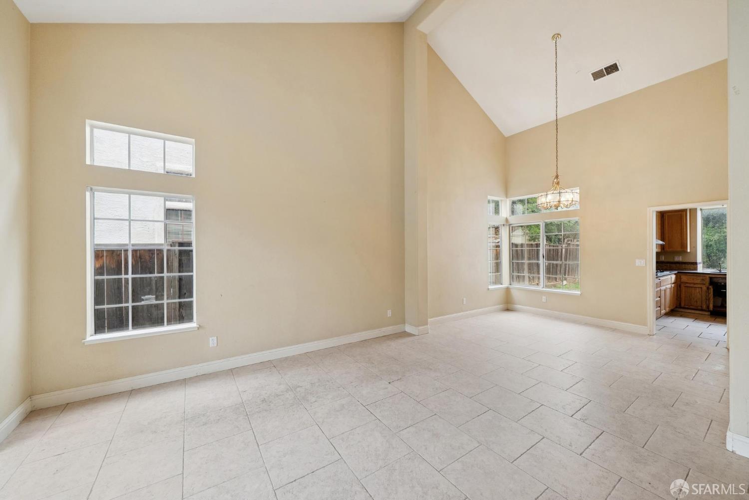 Detail Gallery Image 32 of 70 For 2133 Bamboo Way, Antioch,  CA 94509 - 5 Beds | 3 Baths