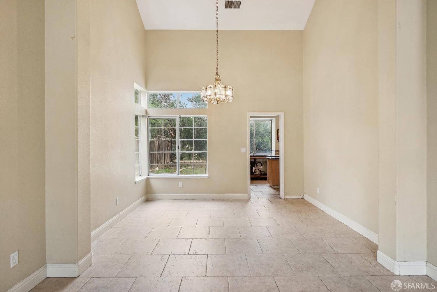 Detail Gallery Image 24 of 70 For 2133 Bamboo Way, Antioch,  CA 94509 - 5 Beds | 3 Baths